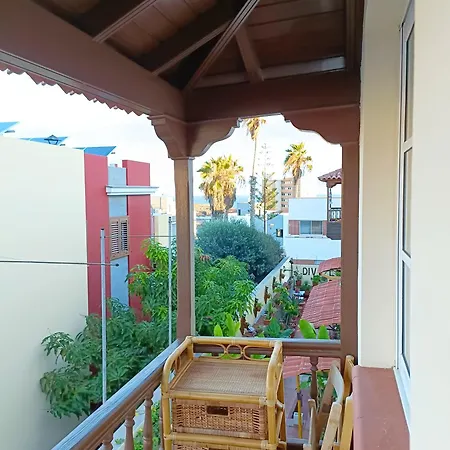 Apartment Beautiful 1 Bedroom With Mountain View