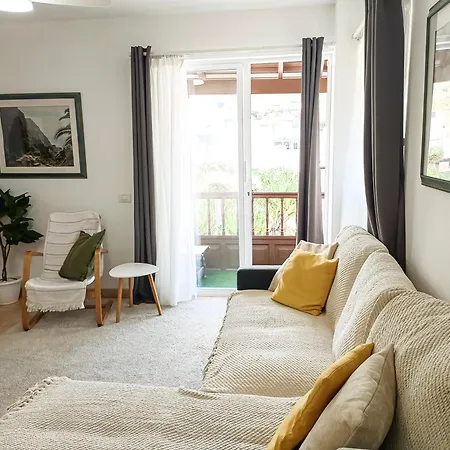 Apartment Beautiful 1 Bedroom With Mountain View *