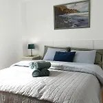 Апартаменты Beautiful 1 Bedroom With Mountain View *